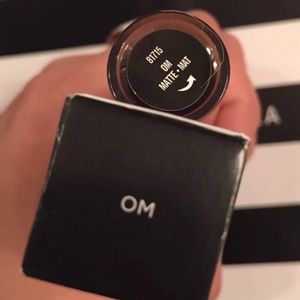 Bare Minerals GEN NUDE Liquid Lipstick in Om